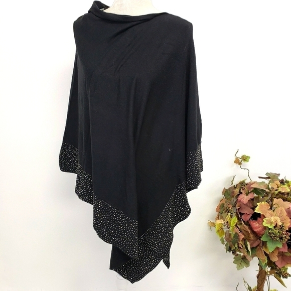 LUSH Vila Milano NWT Studded Black Poncho - Picture 2 of 12